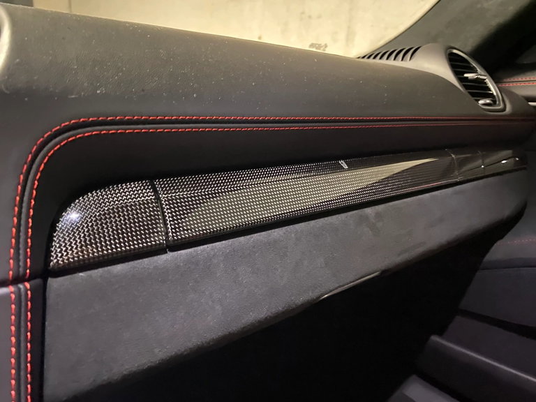 Porsche 718 Cayman GT4