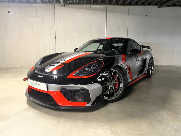 Porsche 718 Cayman GT4