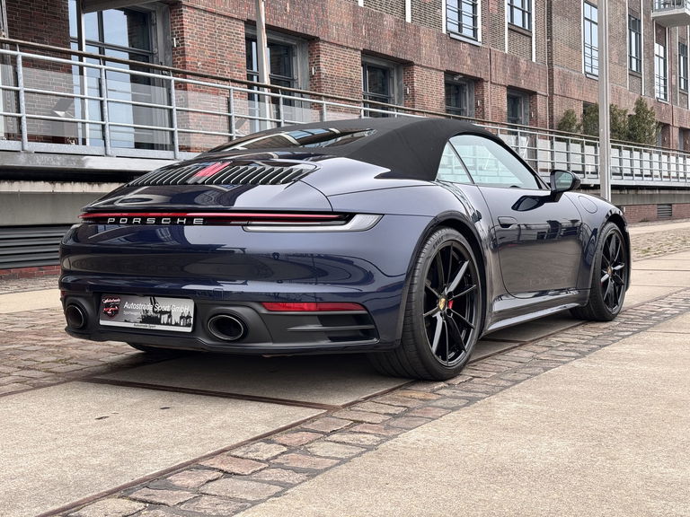 Porsche 992 Carrera 4S