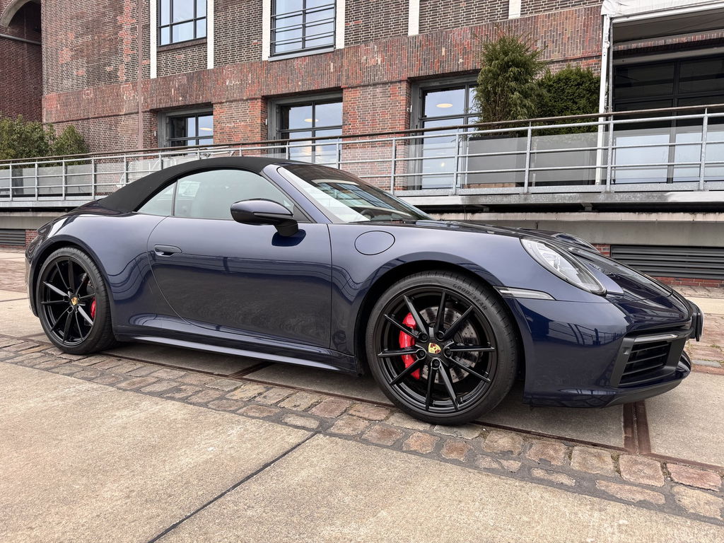 Porsche 992 Carrera 4S
