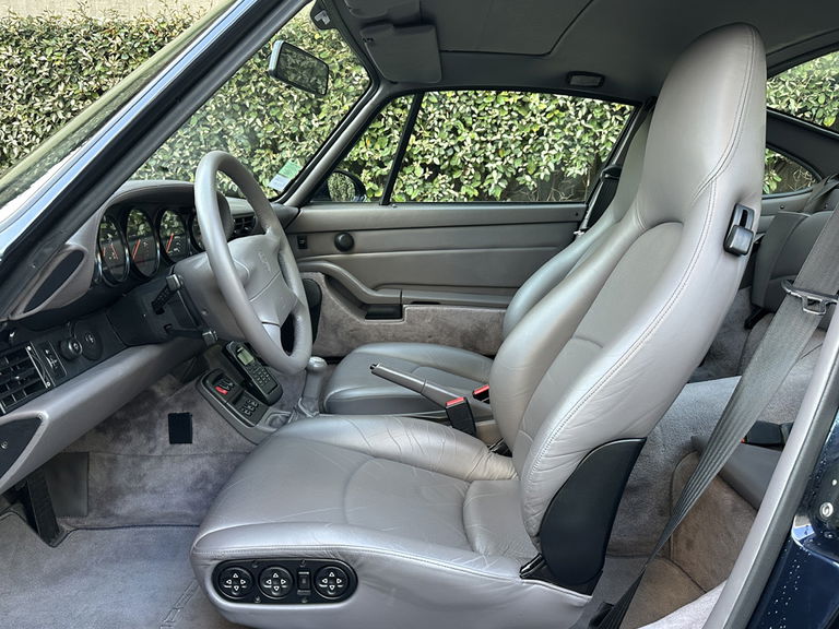 Porsche 993 Carrera 4S