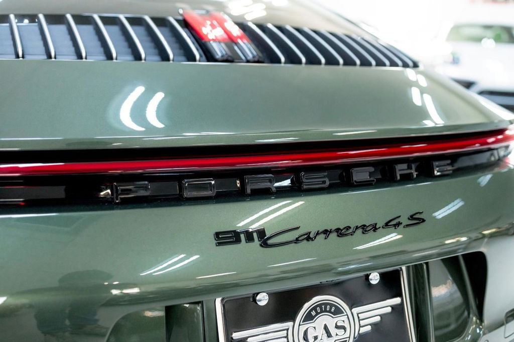 Porsche 992 Carrera 4S