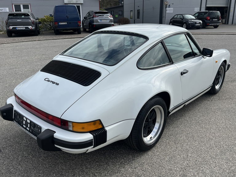 Porsche 911 Carrera 3.2