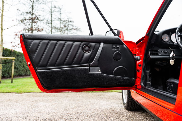 Porsche 964 Carrera 4