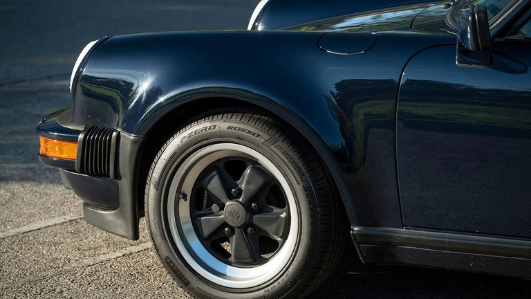 Porsche 911 Turbo 3.3 (US)