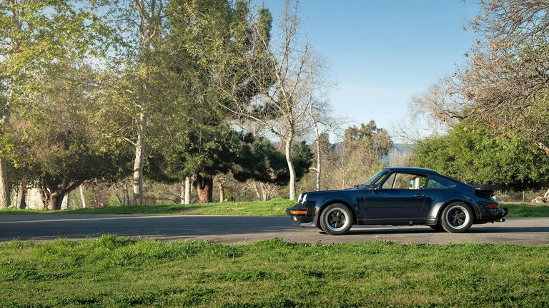 Porsche 911 Turbo 3.3 (US)