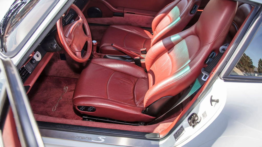 Porsche 993 Carrera 4S