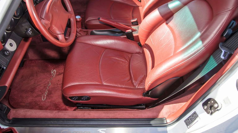 Porsche 993 Carrera 4S