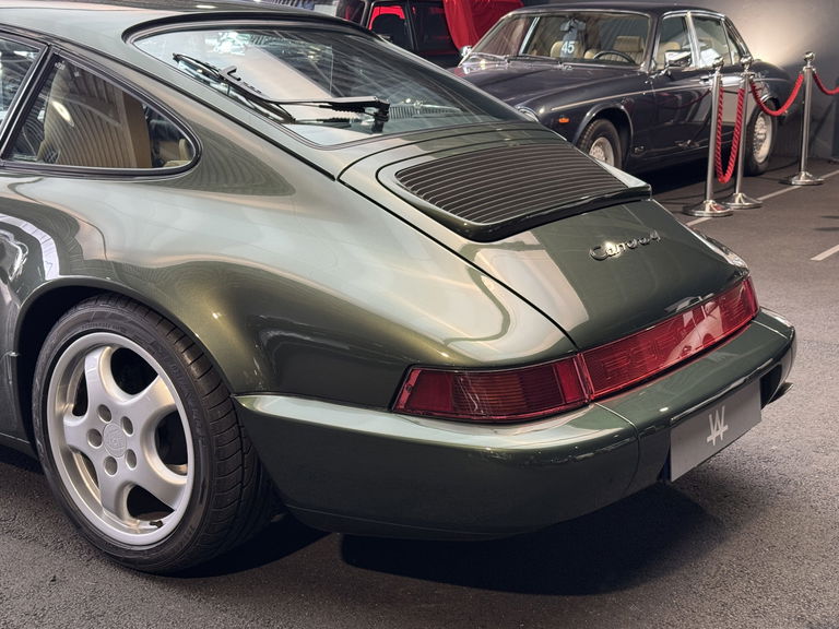 Porsche 964 Carrera 4