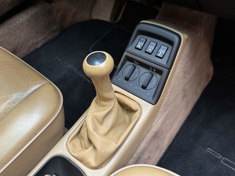 Porsche 964 Carrera 4