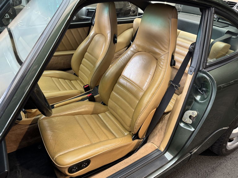 Porsche 964 Carrera 4