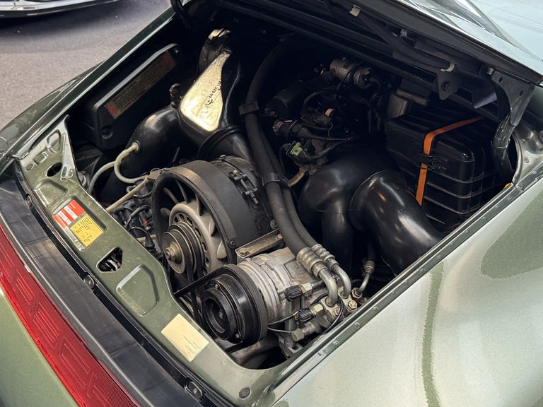 Porsche 964 Carrera 4