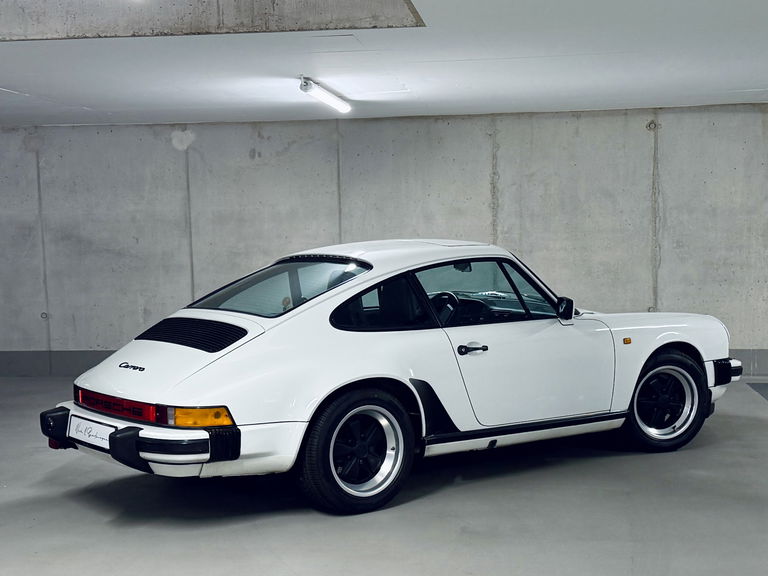 Porsche 911 Carrera 3.2