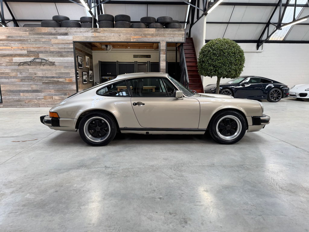 Porsche 911 Carrera 3.2