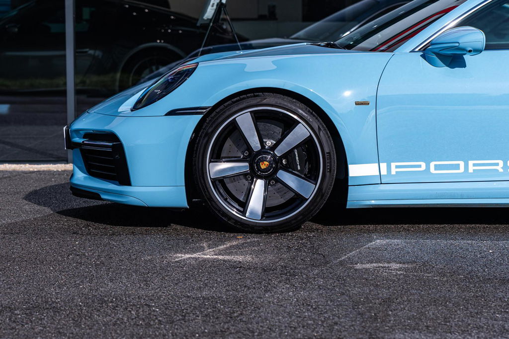 Porsche 992 Sport Classic