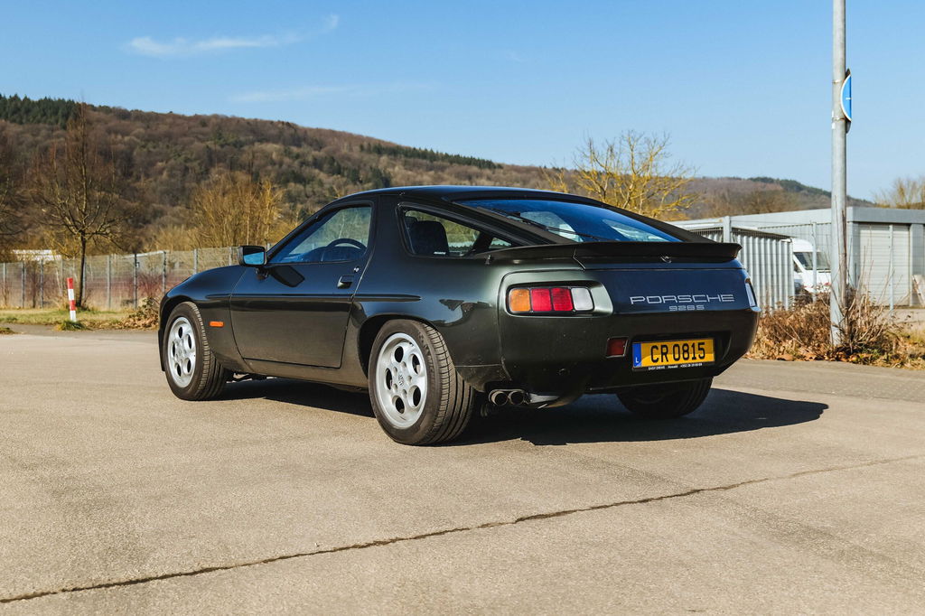 Porsche 928 S