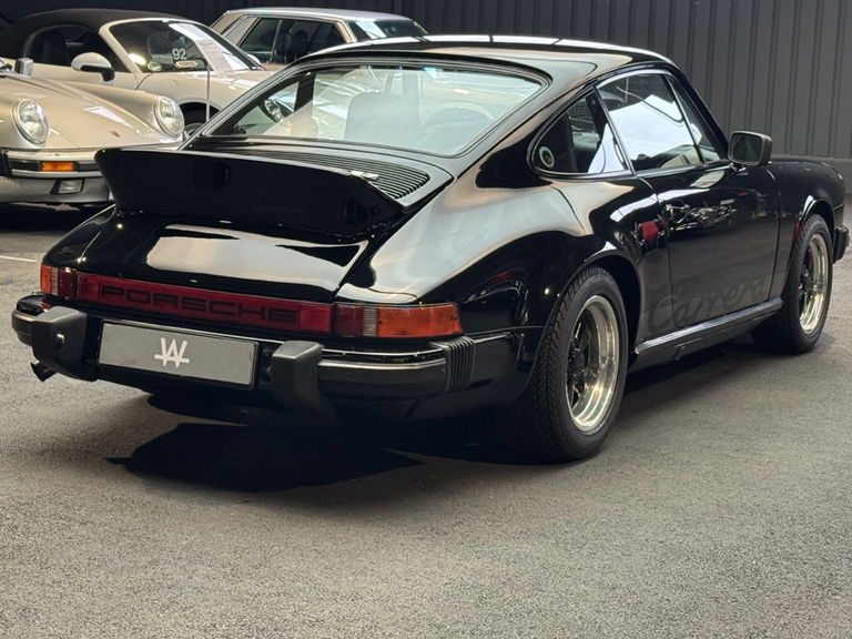 Porsche 911 Carrera 2.7