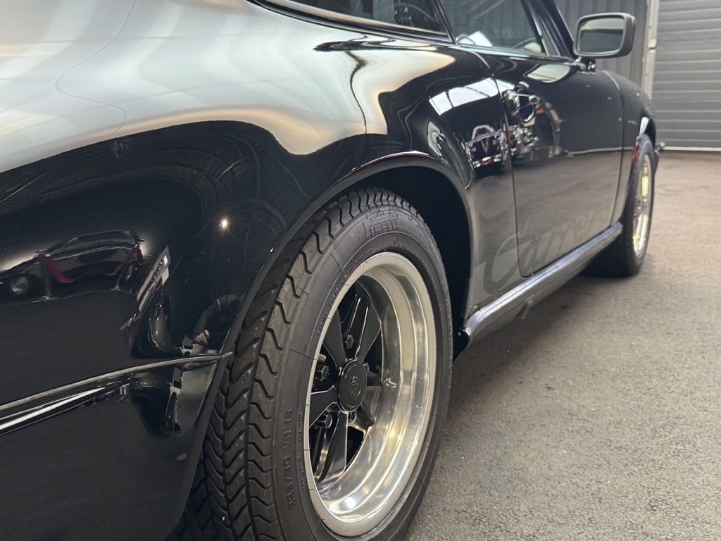 Porsche 911 Carrera 2.7