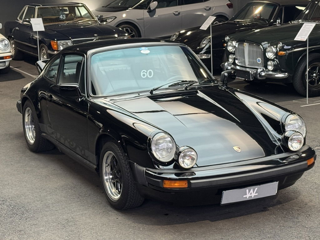 Porsche 911 Carrera 2.7
