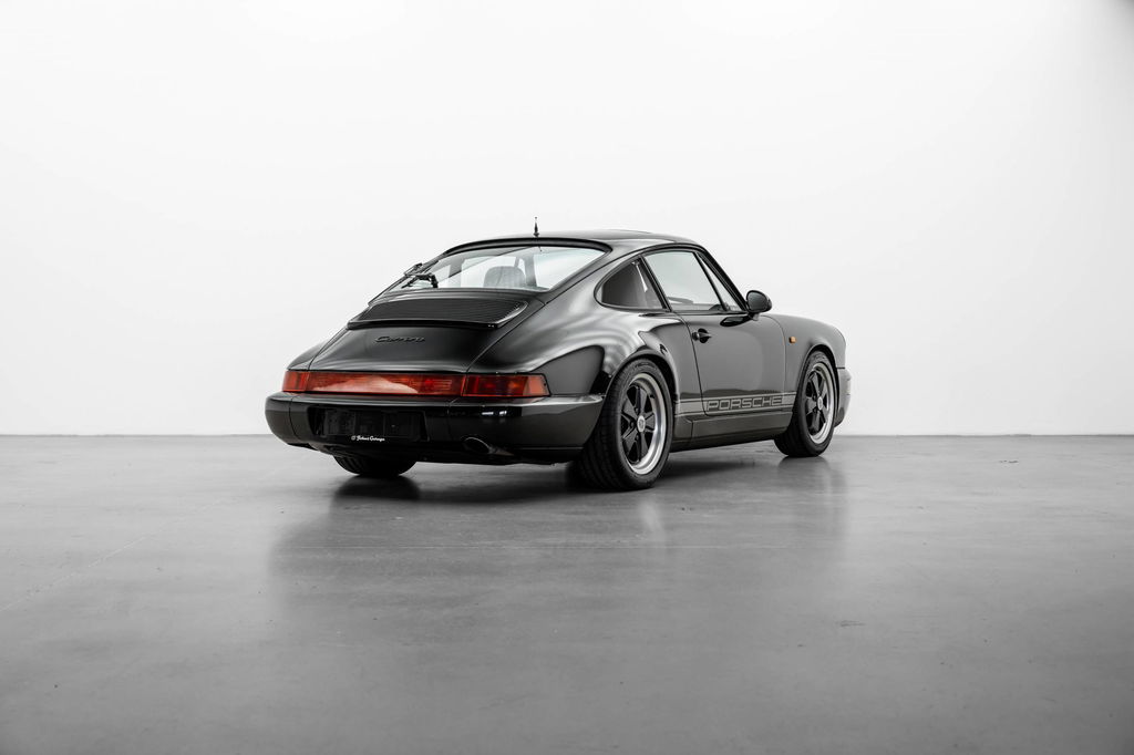 Porsche 964 Carrera 4