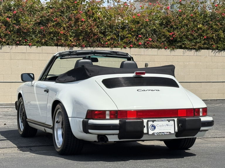 Porsche 911 Carrera 3.2 (US)