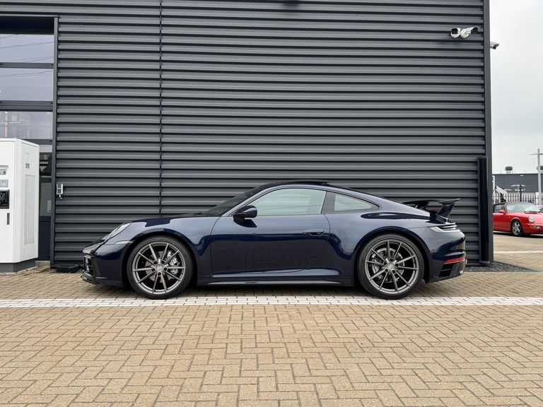 Porsche 992 Carrera