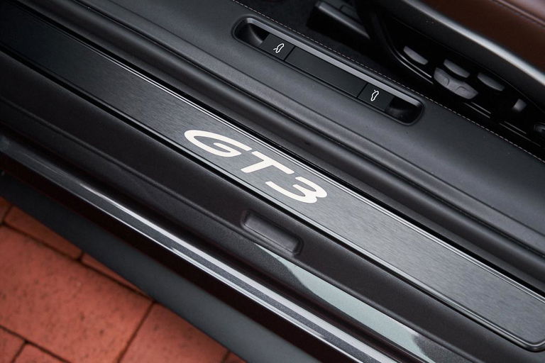 Porsche 992 GT3 Touring