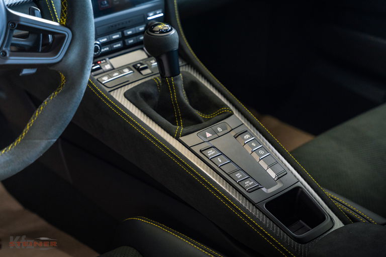 Porsche 718 Cayman GT4 RS