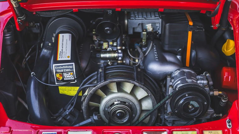 Porsche 911 Carrera 3.2 (US)
