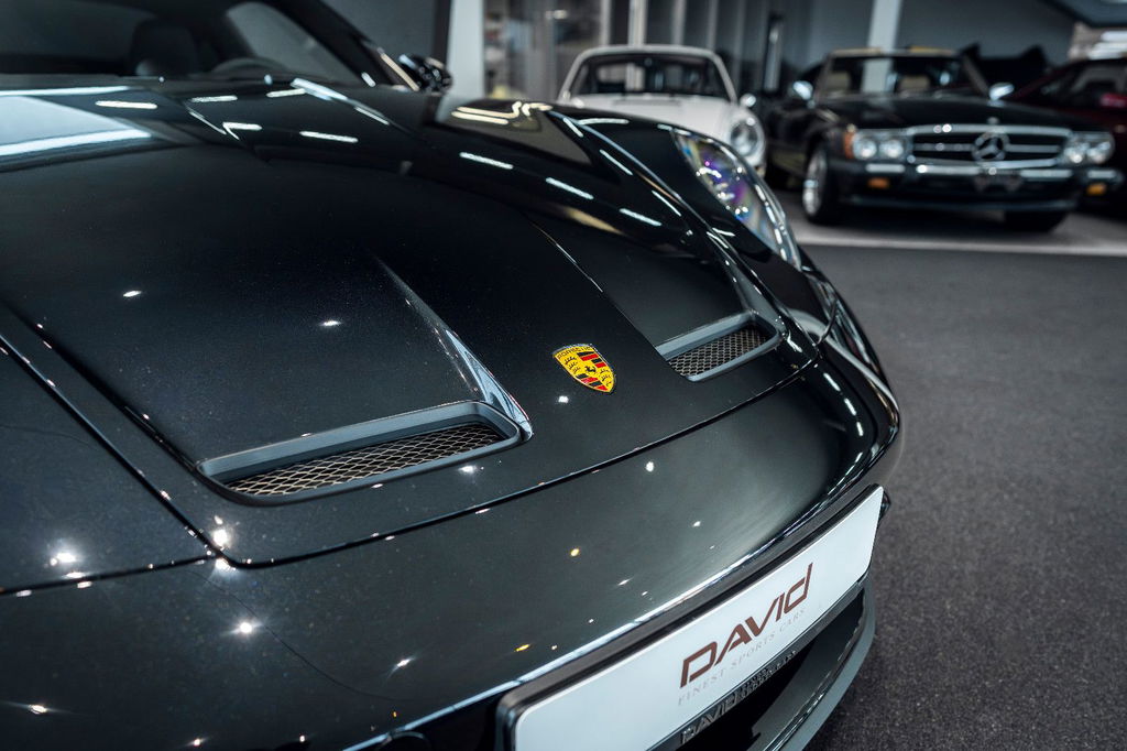 Porsche 992 GT3 Touring