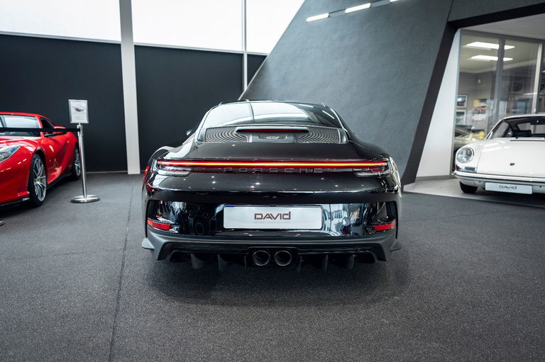 Porsche 992 GT3 Touring