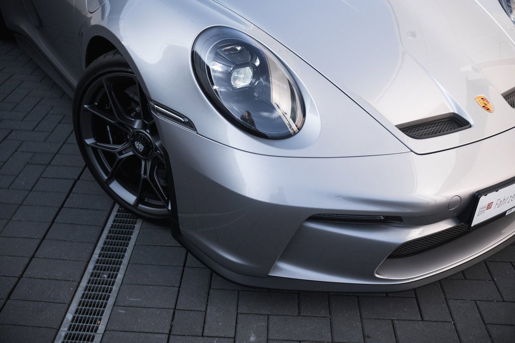 Porsche 992 GT3 Touring