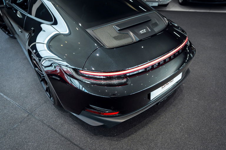 Porsche 992 GT3 Touring