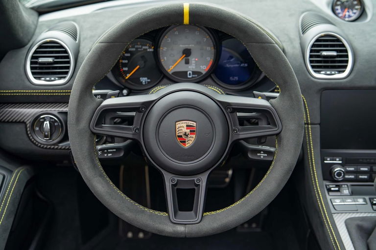 Porsche 718 Spyder RS