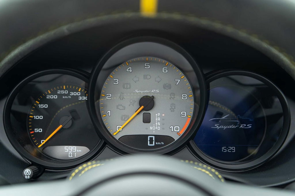 Porsche 718 Spyder RS