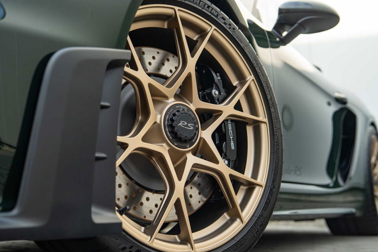 Porsche 718 Spyder RS