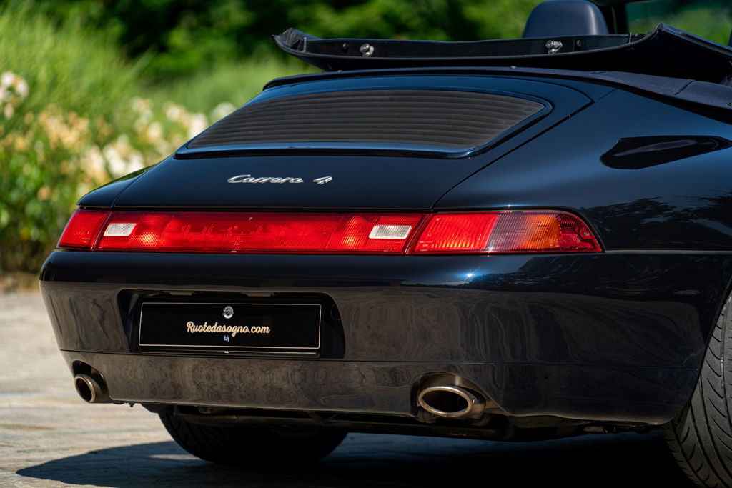 Porsche 993 Carrera 4