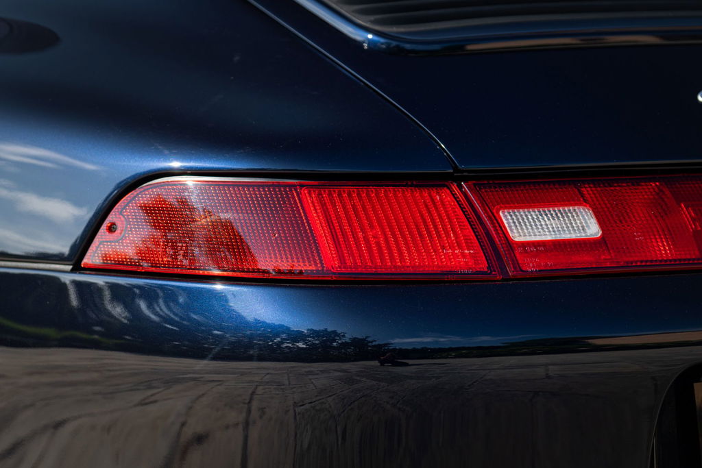 Porsche 993 Carrera 4