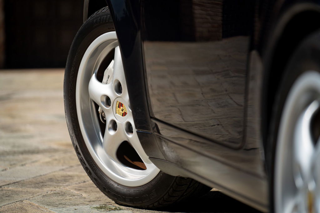 Porsche 993 Carrera 4