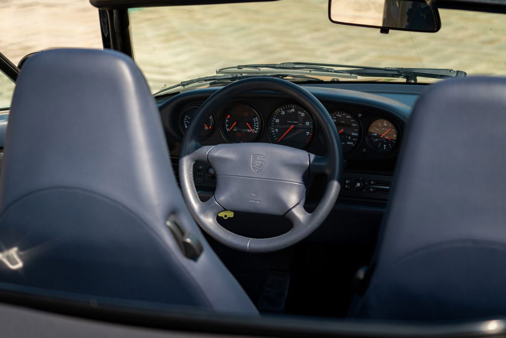 Porsche 993 Carrera 4
