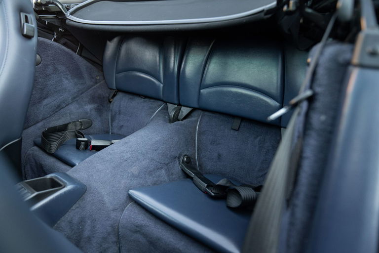 Porsche 993 Carrera 4