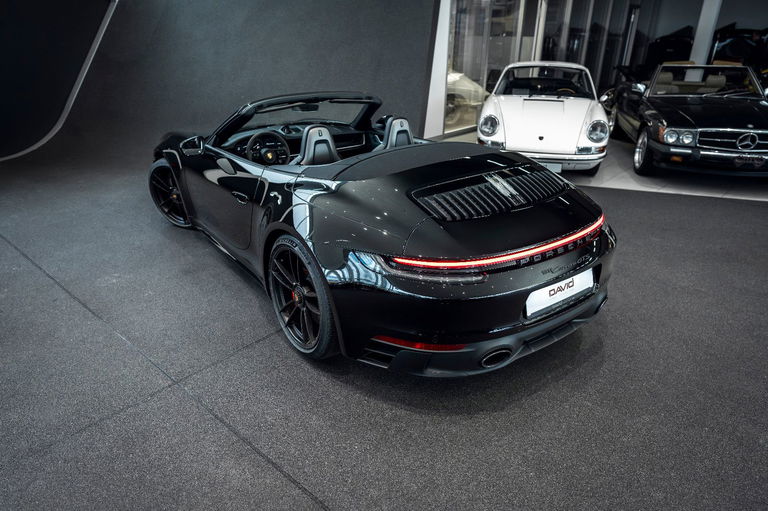 Porsche 992 Carrera GTS