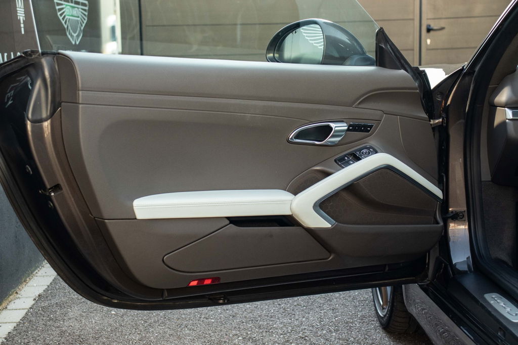 Porsche 981 Cayman S