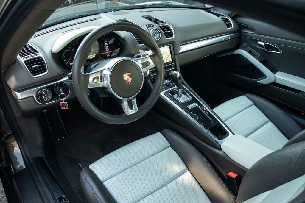 Porsche 981 Cayman S