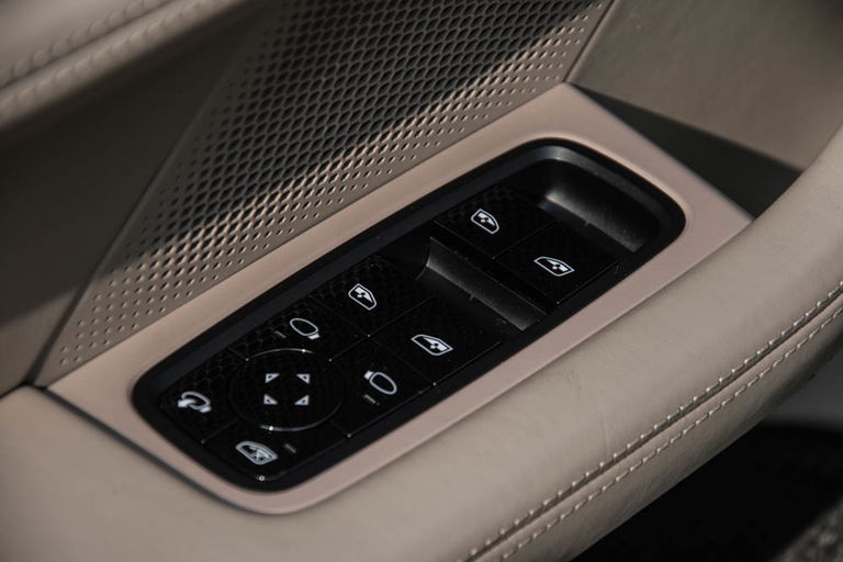 Porsche Taycan Turbo