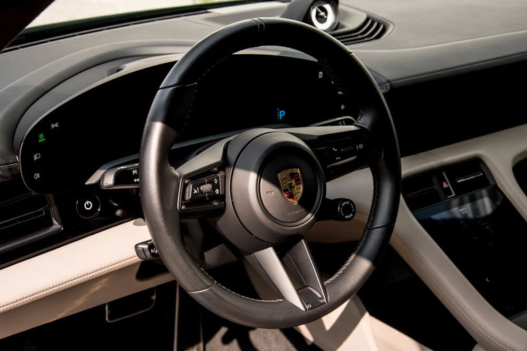 Porsche Taycan Turbo