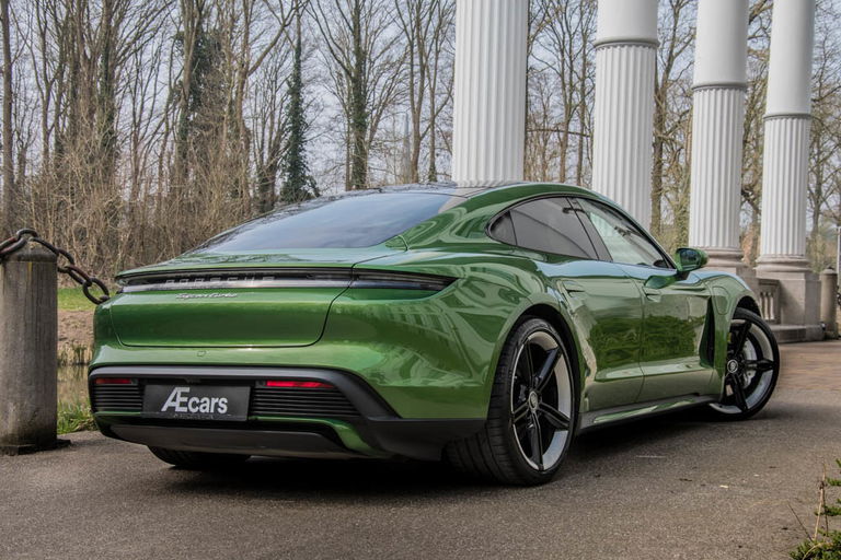 Porsche Taycan Turbo