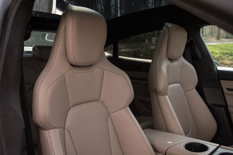 Porsche Taycan Turbo