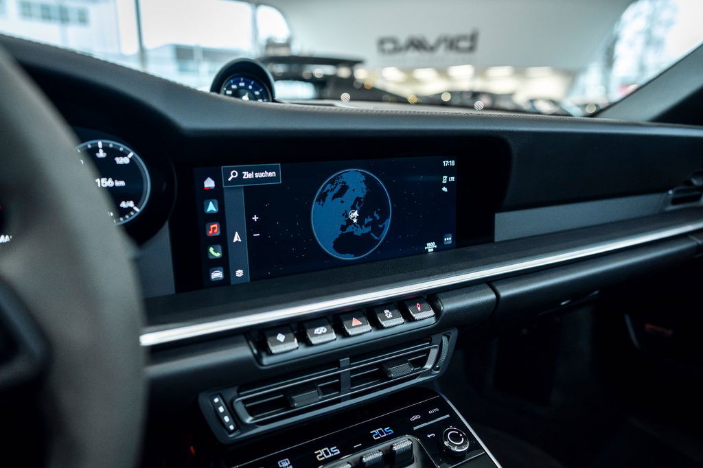 Porsche 992 Carrera GTS