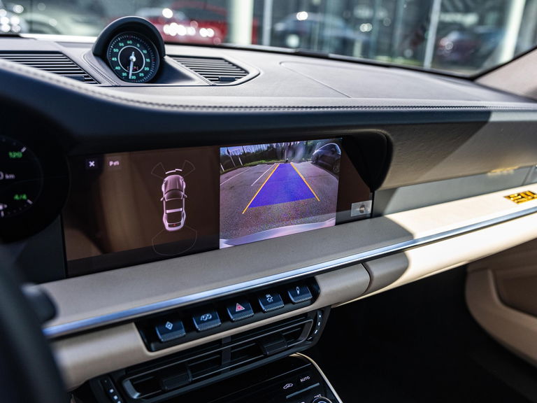 Porsche 992 Heritage Design Edition